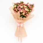 دسته گل رومانتیک فروشگاه گل کوروش